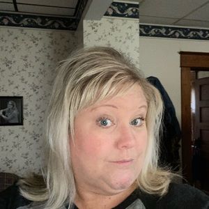 Meet your Posher, Aneliese